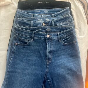 Old Navy Women's Dark, Light Blue, and Black Skinny Jeans (includes 4 pairs)